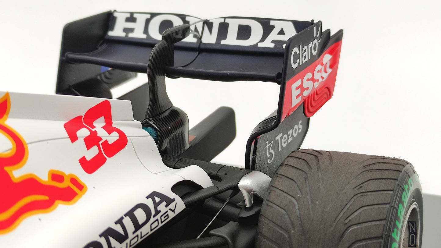 Spark Red Bull Honda RB16b Max Verstappen Turkish GP F1 World Champion 2021 1/12 12S031