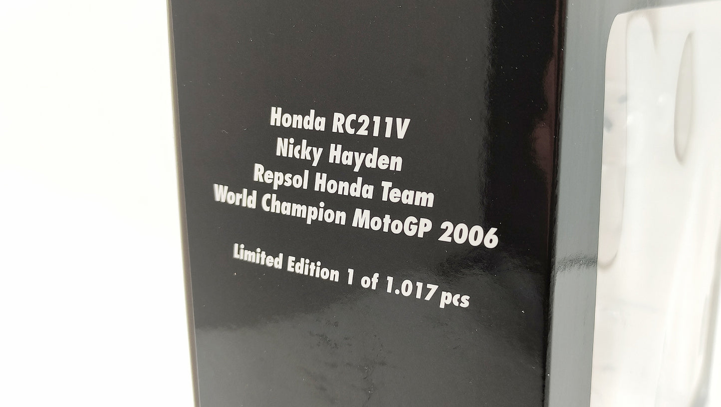 Minichamps Moto GP Honda RC211V Nicky Hayden 2006 World Champion 1/12 Limited Edition 1017 pcs. 122061169