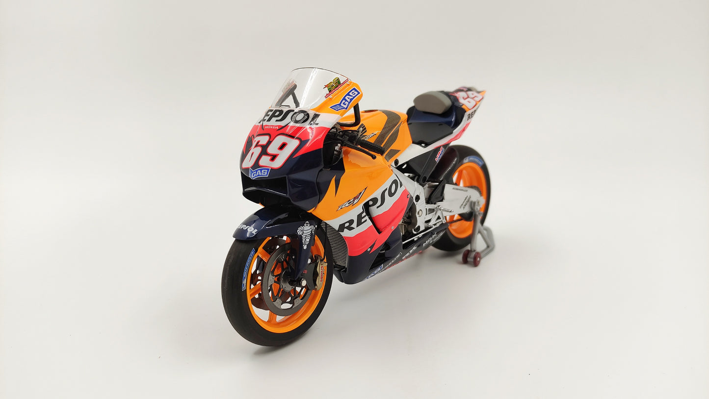 Minichamps Moto GP Honda RC211V Nicky Hayden 2006 World Champion 1/12 Limited Edition 1017 pcs. 122061169
