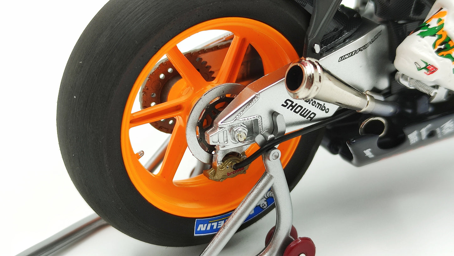 Minichamps Moto GP Honda RC211V Nicky Hayden 2006 World Champion 1/12 Limited Edition 1017 pcs. 122061169