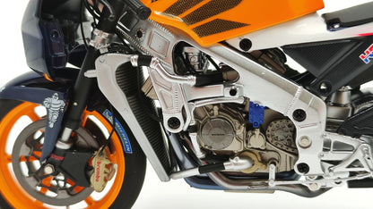 Minichamps Moto GP Honda RC211V Nicky Hayden 2006 World Champion 1/12 Limited Edition 1017 pcs. 122061169