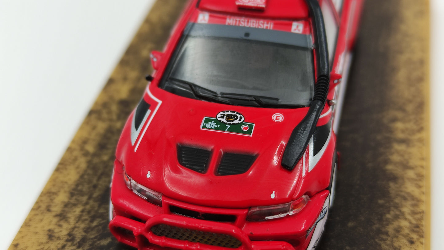 Tarmac Works Mitsubishi Lancer Evo 6.5 WRC T.Makinen/R.Mannisenmäki Safari Rally Kenya Winner 2001 TC-T64-021-01SAF