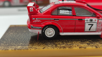 Tarmac Works Mitsubishi Lancer Evo 6.5 WRC T.Makinen/R.Mannisenmäki Safari Rally Kenya Winner 2001 TC-T64-021-01SAF