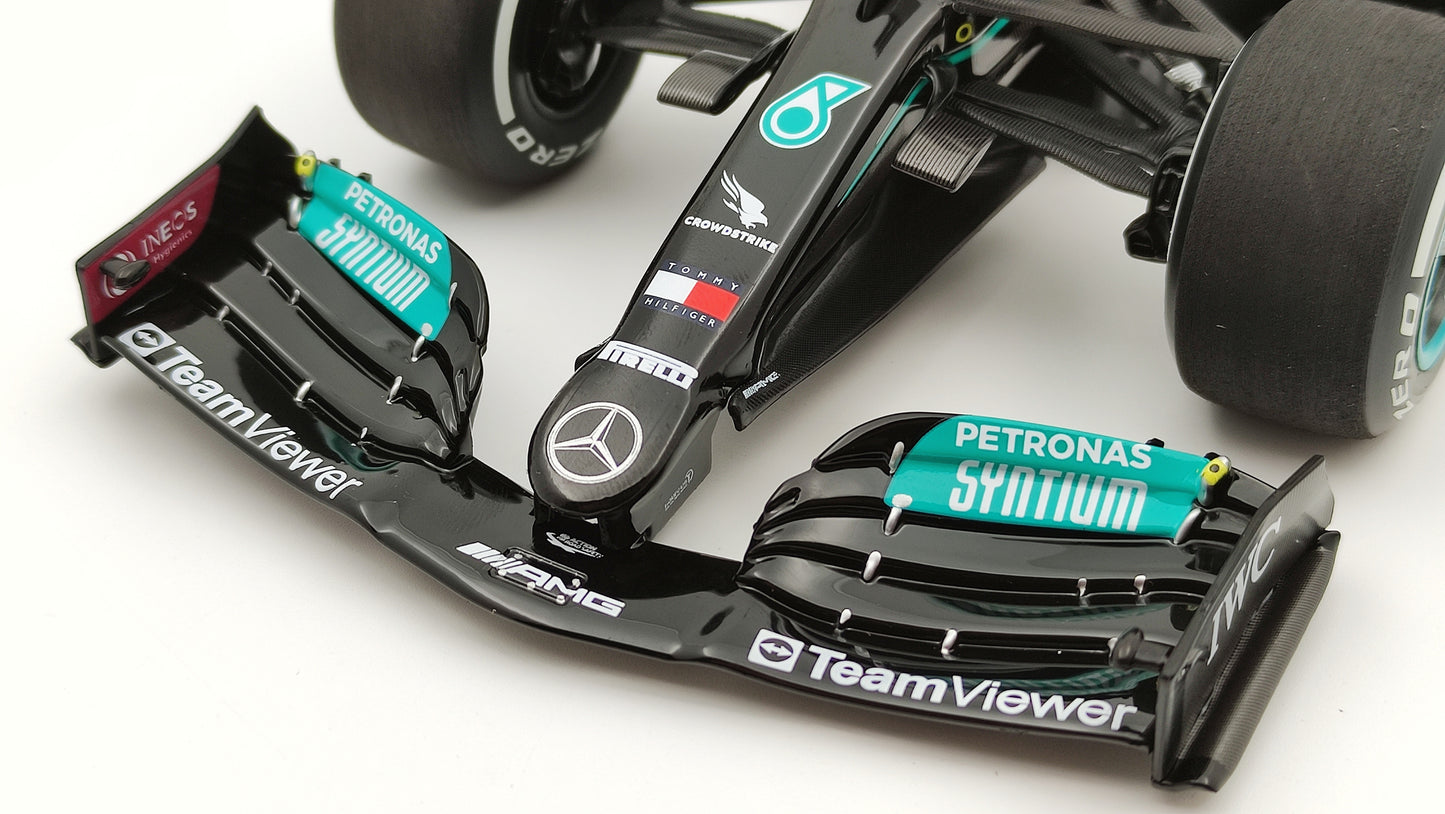 Minichamps AMG Mercedes W12 Lewis Hamilton 2021 Brazilian GP winner 1/18 110212044