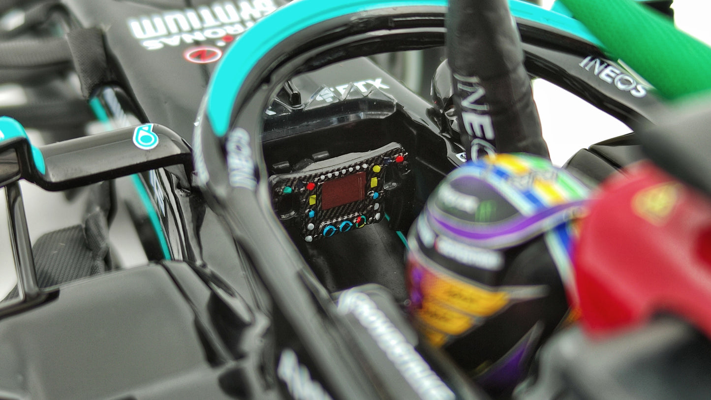 Minichamps AMG Mercedes W12 Lewis Hamilton 2021 Brazilian GP winner 1/18 110212044