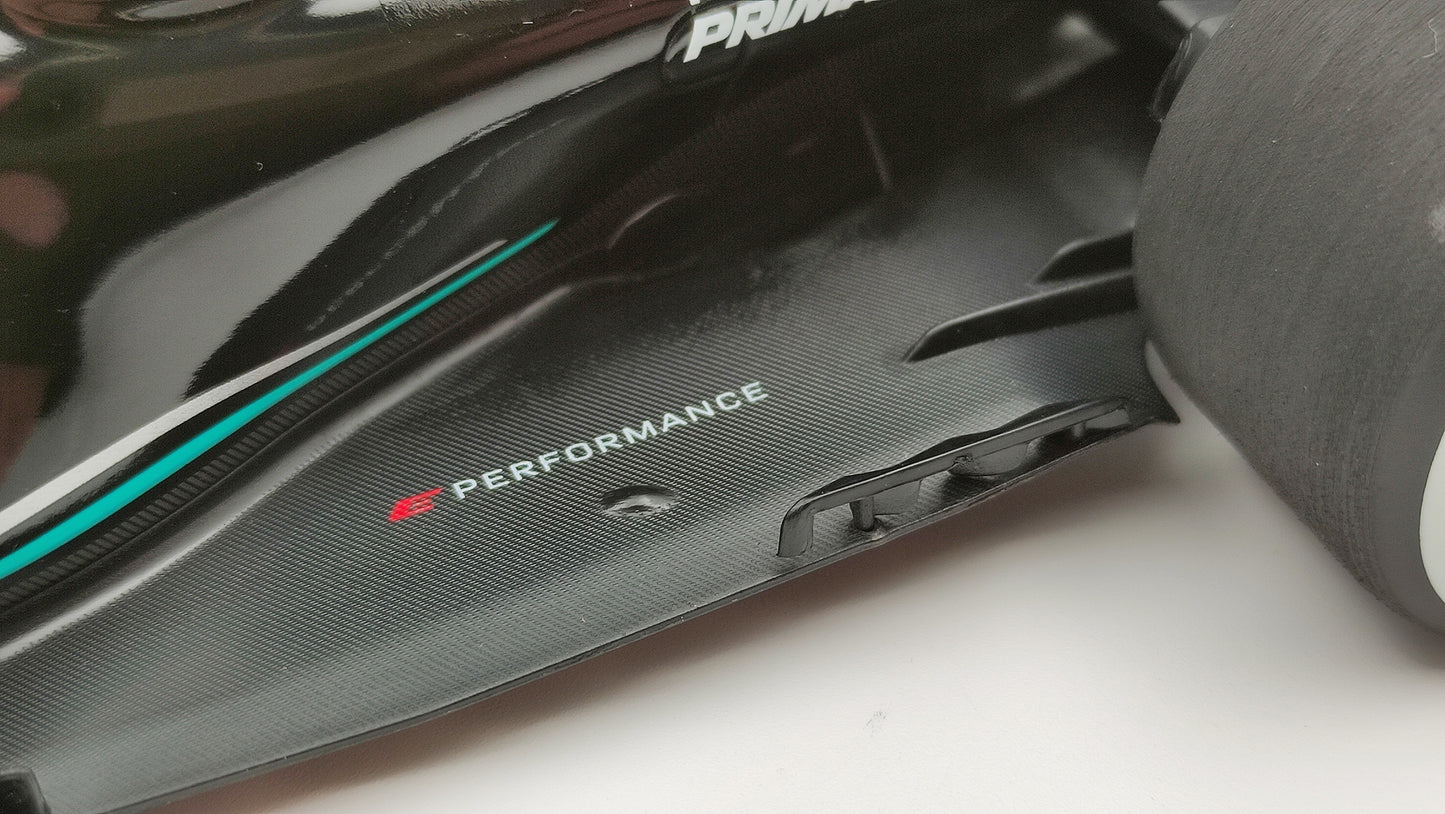 Minichamps AMG Mercedes W12 Lewis Hamilton 2021 Brazilian GP winner 1/18 110212044